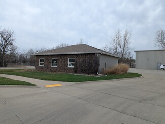 Plus de détails pour 208 3rd St SW, Altoona, IA - Bureau à louer
