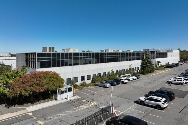 Plus de détails pour 60-15 Little Neck Pky, Little Neck, NY - Différents types d’espaces à louer