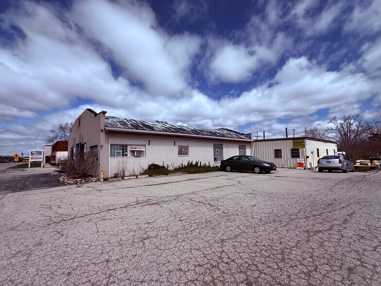 355 S IL Route 83, Grayslake, IL à vendre - Photo de l’immeuble – Image 2 sur 26