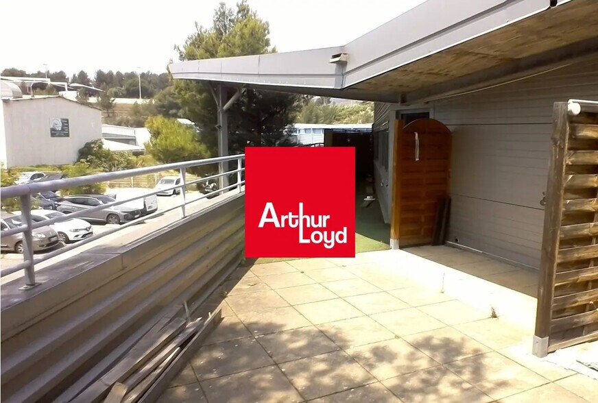 Local d’activités dans La Ciotat à louer - Photo de l’immeuble – Image 1 sur 4