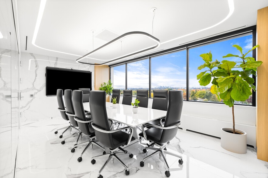 295 The West Mall, Toronto, ON à louer - Photo intérieure – Image 3 sur 15