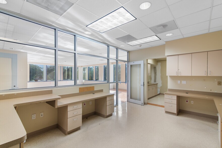 1140 Cypress Station Dr, Houston, TX à vendre - Photo intérieure – Image 3 sur 19