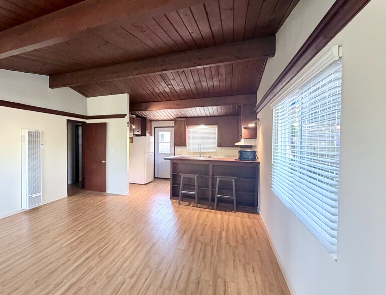 2256-2260 Maple St, Costa Mesa, CA à vendre - Photo de l’immeuble – Image 3 sur 5