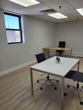 66-70 Randall Ave, Rockville Centre, NY à louer Photo intérieure– Image 2 sur 3