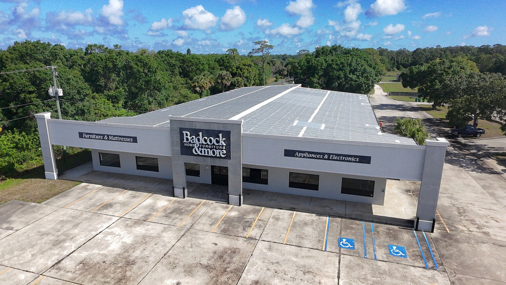 3800 W New Haven Ave, Melbourne, FL à louer Photo de l’immeuble– Image 1 sur 20