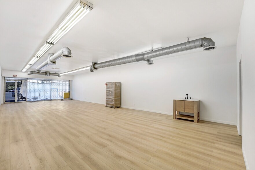7308 Sepulveda Blvd, Van Nuys, CA à louer - Photo de l’immeuble – Image 3 sur 15