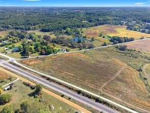 890 Pierce Rd, Chelsea, MI - Vue aérienne  vue de carte - Image1