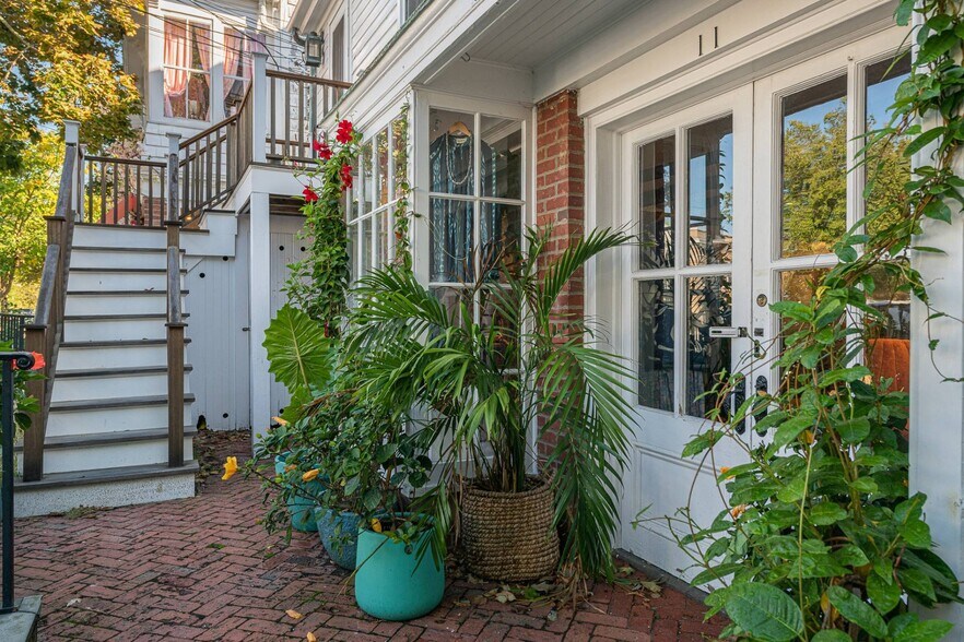 11 Madison St, Sag Harbor, NY à vendre - Photo de l’immeuble – Image 2 sur 11