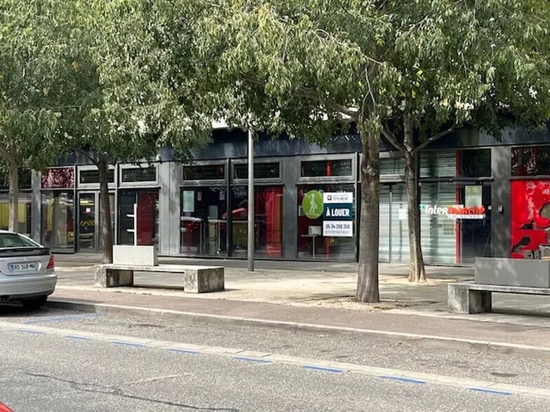 Local commercial dans Blagnac à vendre - Photo de l’immeuble – Image 2 sur 2