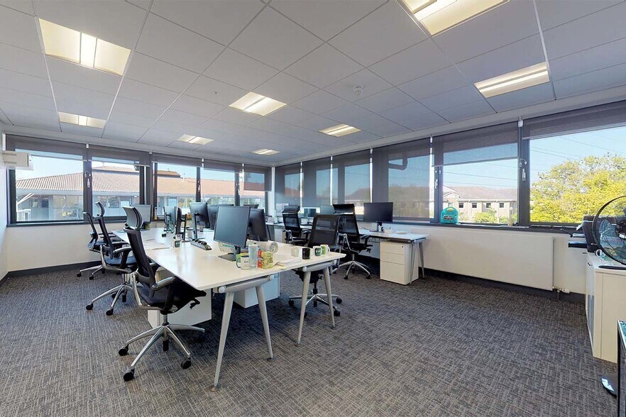 Kingsfield Clos, Northampton à louer - Photo de l’immeuble – Image 2 sur 2