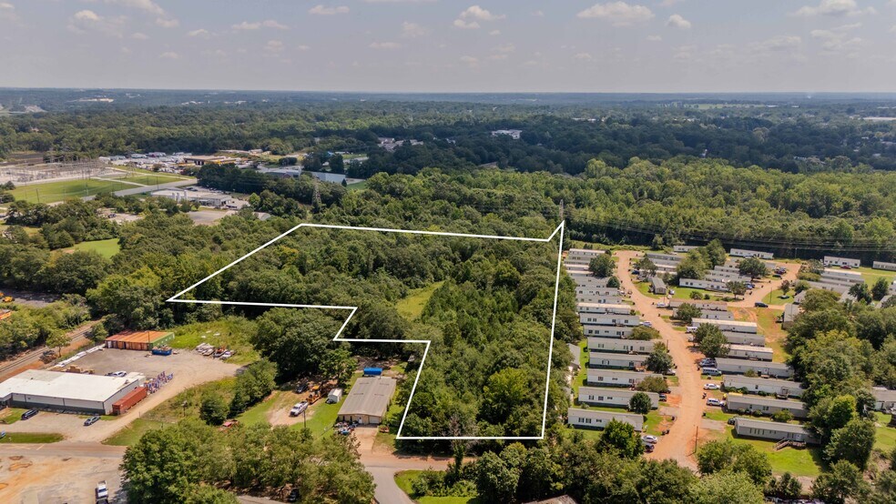 Dixie Cir, Greenville, SC à vendre - Photo de l’immeuble – Image 2 sur 6
