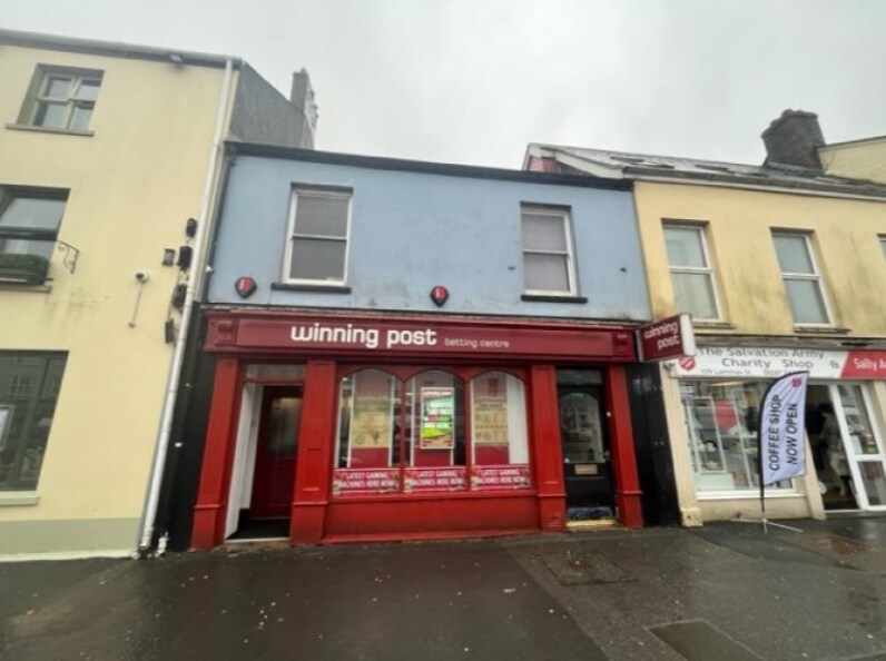 110 Lammas St, Carmarthen à louer Photo principale– Image 1 sur 2