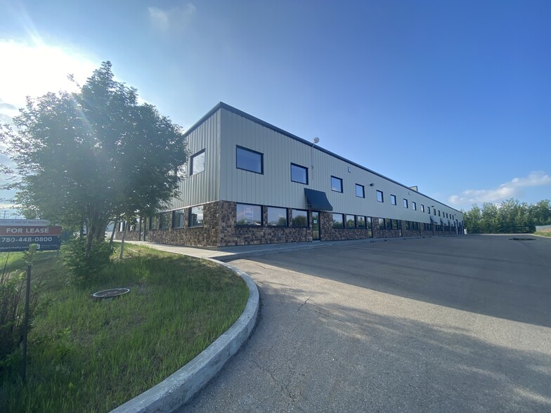 11121 83rd Ave, Fort Saskatchewan, AB à louer - Photo de l’immeuble – Image 1 sur 10