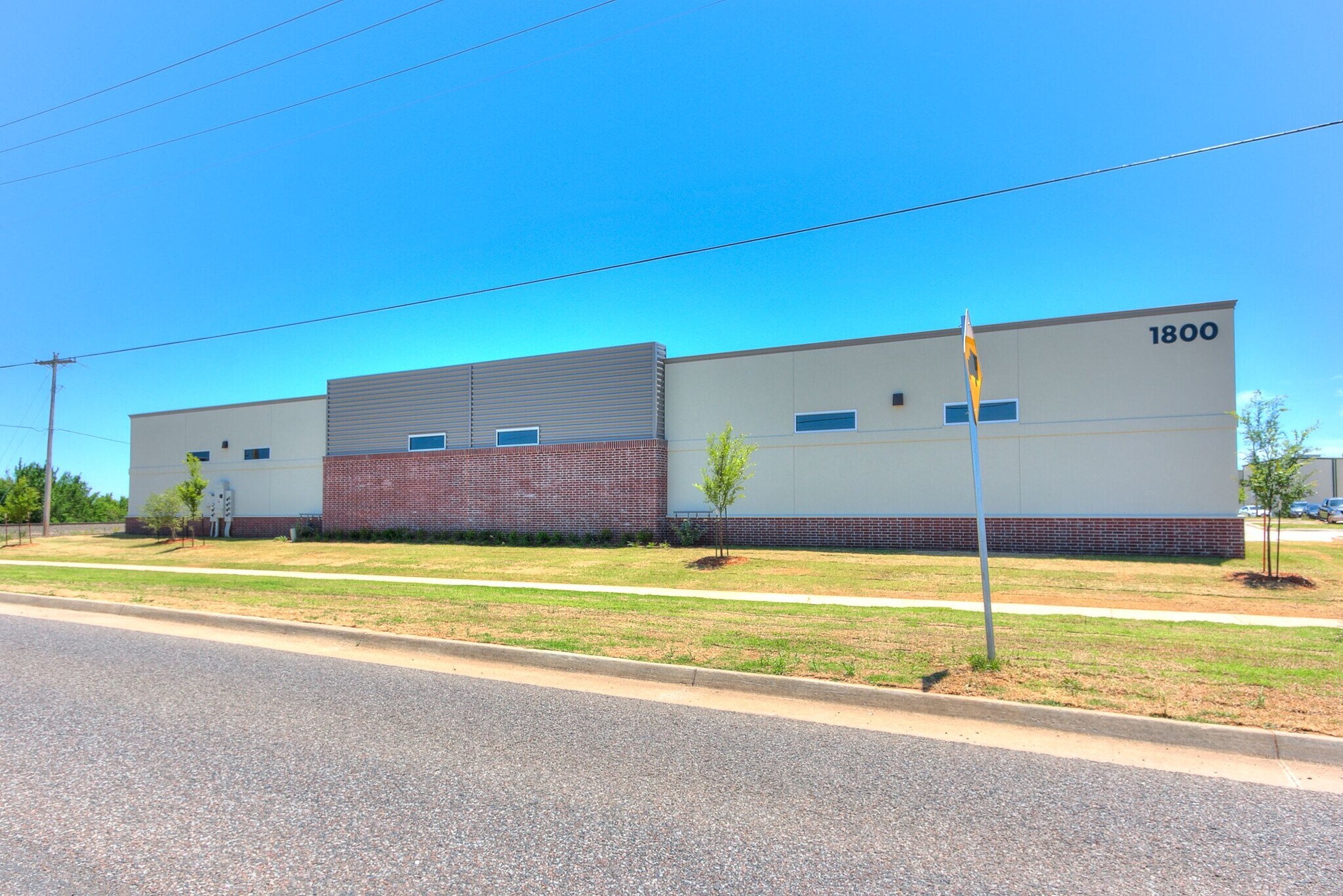 1800 W Tecumseh Rd, Norman, OK à louer Photo principale– Image 1 sur 11