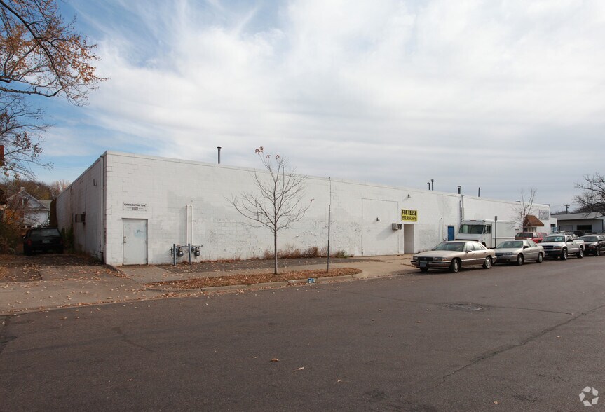 3233-3243 Snelling Ave, Minneapolis, MN à louer - Photo de l’immeuble – Image 2 sur 8