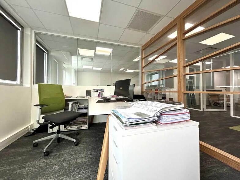 Bureau dans Lyon à louer - Photo de l’immeuble – Image 2 sur 8
