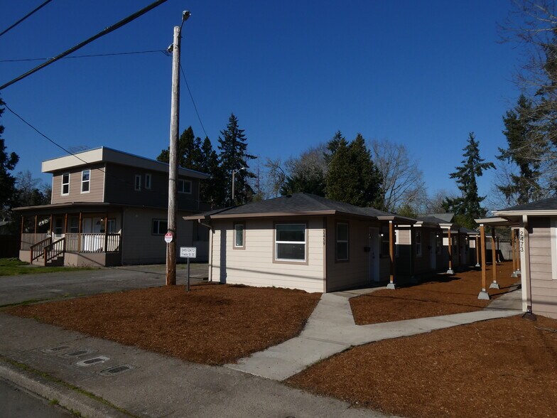 2451-2473 Trade St SE, Salem, OR à vendre - Photo de l’immeuble – Image 3 sur 12