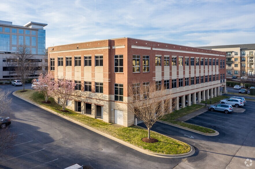 317 Seven Springs Way, Brentwood, TN à louer - Photo de l’immeuble – Image 3 sur 7