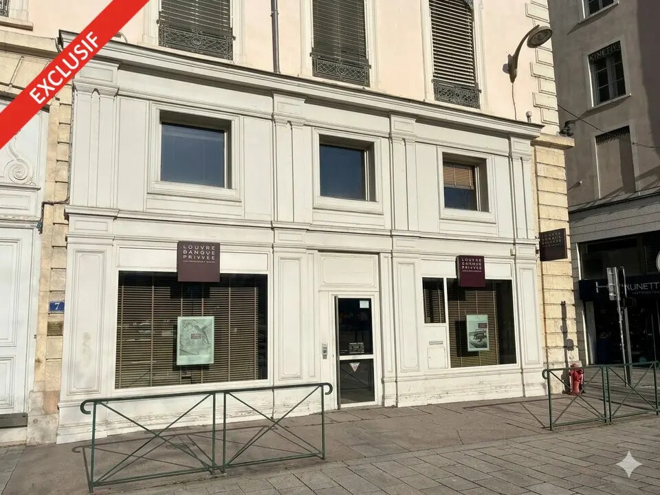 7 Place Bellecour, Lyon à louer Photo de l’immeuble– Image 1 sur 13