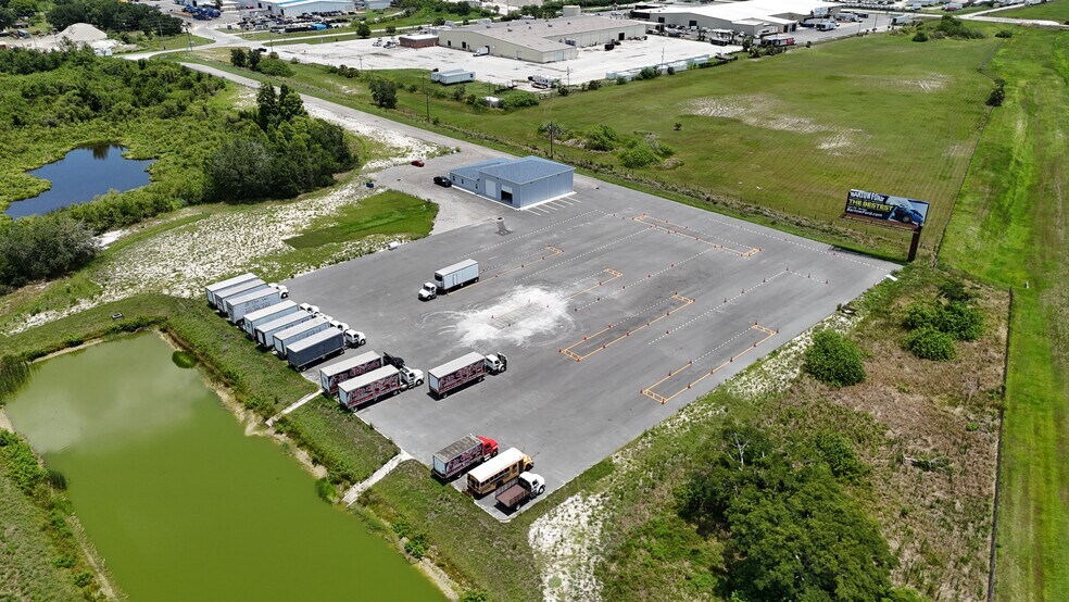 3755 Maine Ave, Lakeland, FL à louer - Photo de l’immeuble – Image 2 sur 8