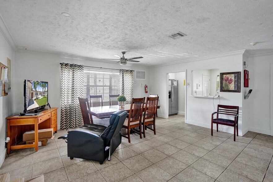 4200 NE 19th Ave, Pompano Beach, FL à vendre - Photo intérieure – Image 2 sur 19