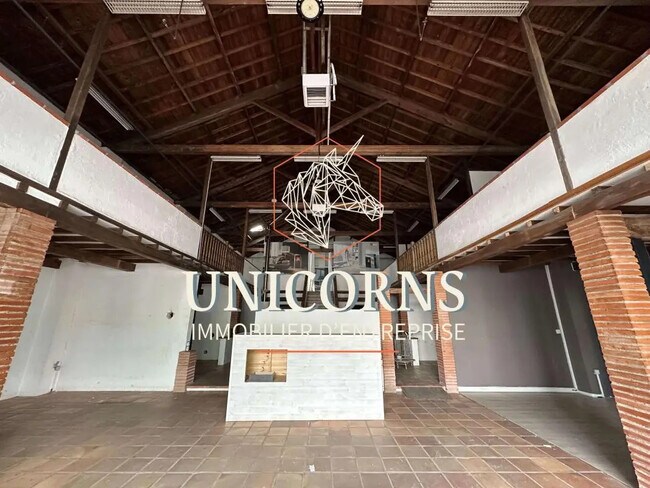 Plus de détails pour Local commercial à vendre