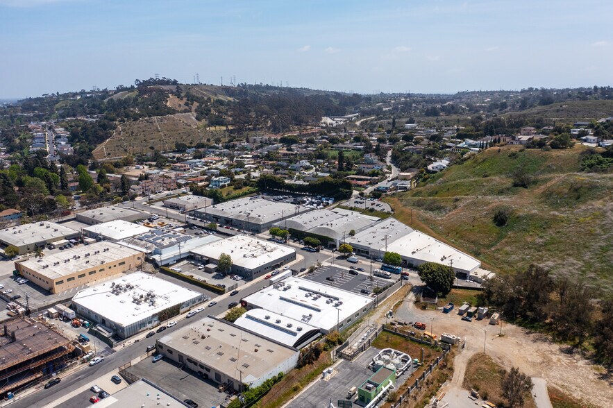 3641 S Holdrege Ave, Los Angeles, CA à louer - Photo de l’immeuble – Image 3 sur 13