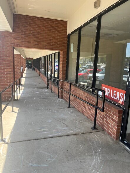 9550 Main St, Woodstock, GA à louer - Photo de l’immeuble – Image 3 sur 3