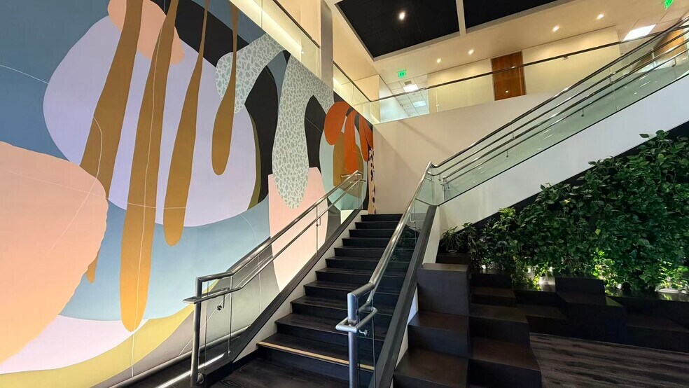 4590 MacArthur Blvd, Newport Beach, CA à louer - Photo de l’immeuble – Image 3 sur 39