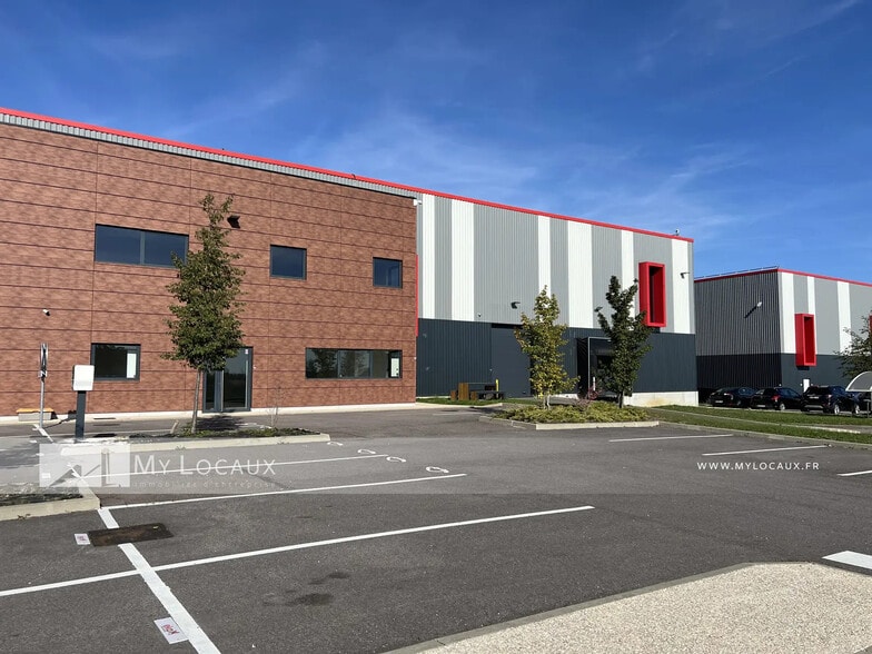 Industriel/Logistique dans Le Thillay à louer - Photo de l’immeuble – Image 2 sur 7