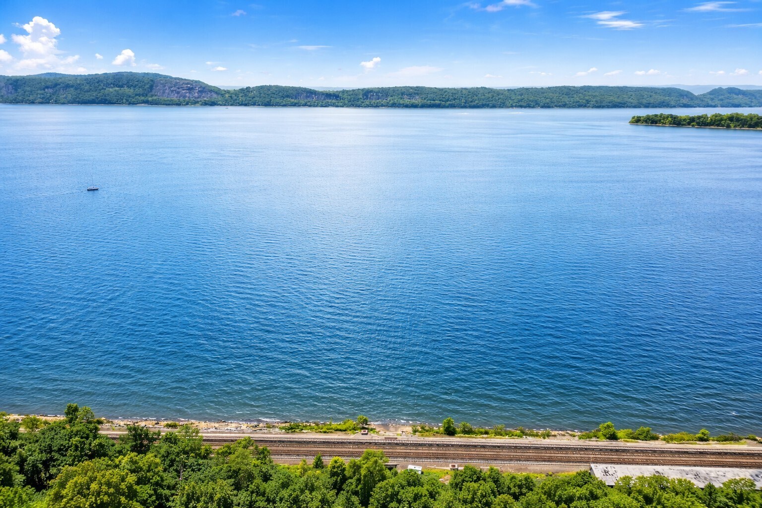 36 N Water St, Ossining, NY à vendre Photo principale– Image 1 sur 16