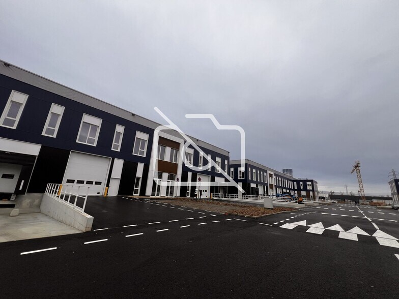 Industriel/Logistique dans Moissy-Cramayel à louer - Photo de l’immeuble – Image 3 sur 3