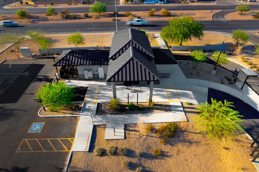 1525 Apache Trail, Apache Junction, AZ à louer - Photo de l’immeuble – Image 2 sur 14