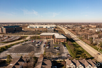 555 W Pierce Rd, Itasca, IL - VUE AÉRIENNE  vue de carte - Image1