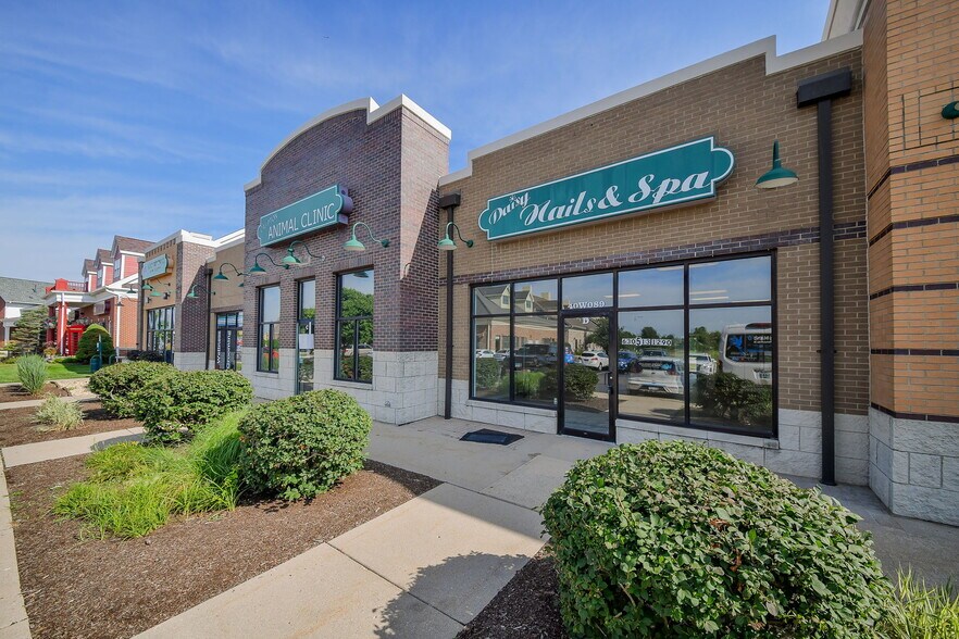 40W089 Rt. 64, Campton Hills, IL à louer - Photo de l’immeuble – Image 1 sur 10