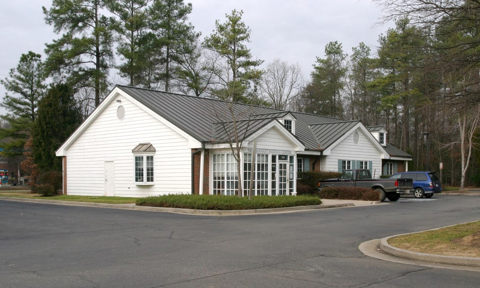 2660 New Market Rd, Richmond, VA à vendre - Photo principale – Image 1 sur 1