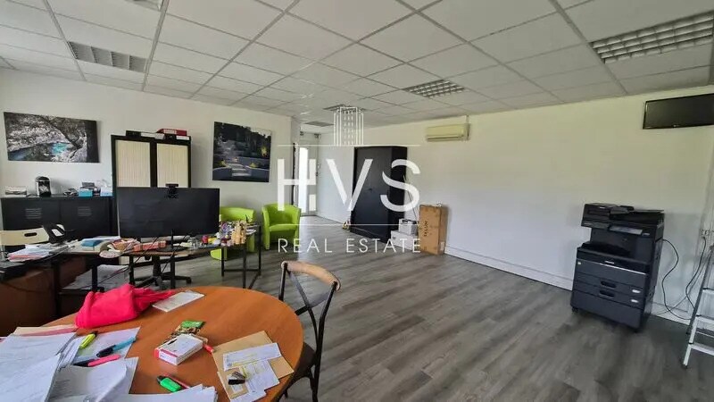 Bureau dans Bouc-Bel-Air à louer - Photo intérieure – Image 2 sur 4