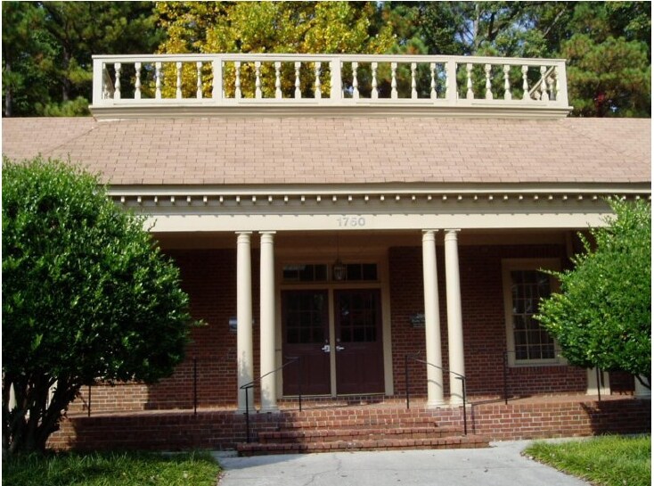 1750 Old Spring House Ln, Atlanta, GA à louer - Photo de l’immeuble – Image 3 sur 10