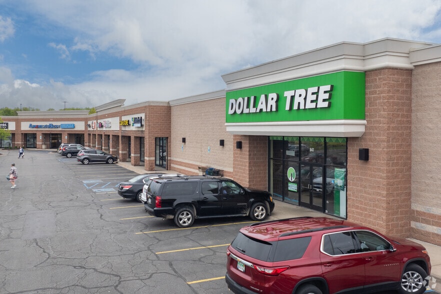 416-510 N Marketplace Blvd, Lansing, MI à louer - Photo de l’immeuble – Image 3 sur 7