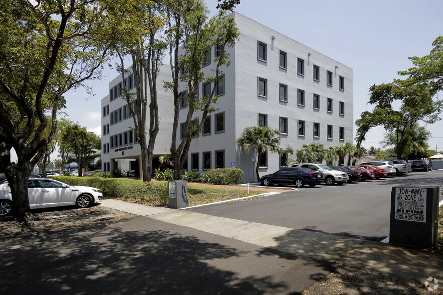 85 Grand Canal Dr, Miami, FL à louer - Photo principale – Image 1 sur 5