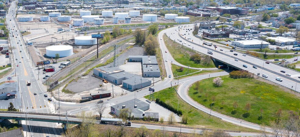 487 Allens, Providence, RI à vendre - Photo de l’immeuble – Image 3 sur 30