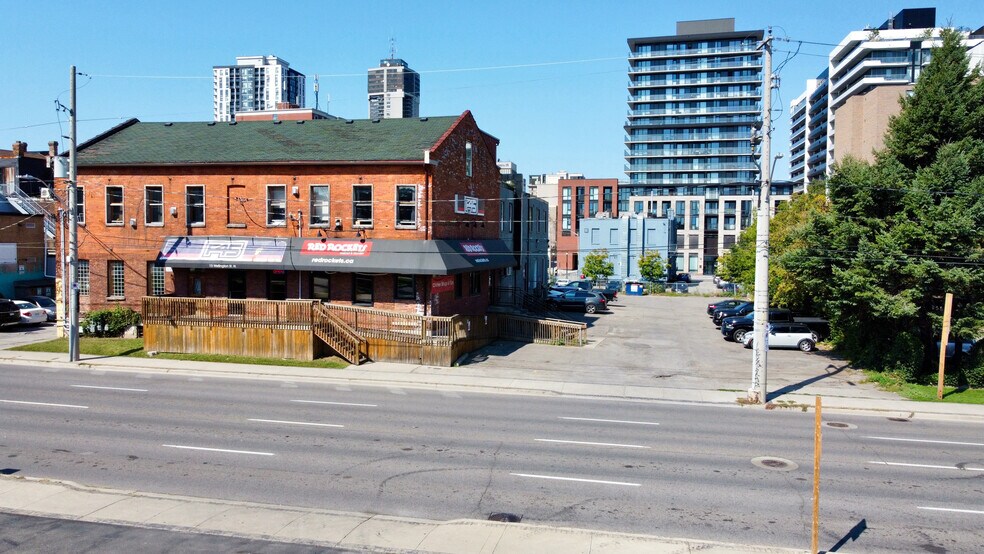 15 Wellington St N, Hamilton, ON à louer - Photo de l’immeuble – Image 2 sur 4