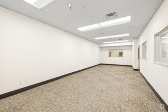 9410 Parker Ave, Jacksonville, FL à vendre Photo intérieure– Image 2 sur 14