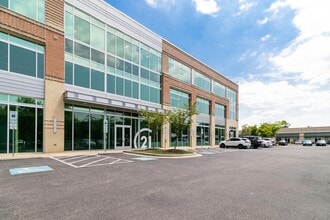 5010 Regency Pl, White Plains, MD à louer Photo de l’immeuble– Image 1 sur 13