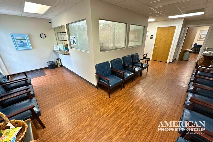 7013 S Tamiami Trl, Sarasota, FL à vendre - Photo de l’immeuble – Image 3 sur 14