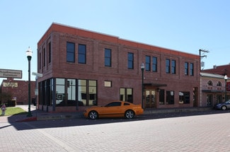 Plus de détails pour 101 Simonton St, Conroe, TX - Bureau à louer