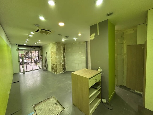 Plus de détails pour 2 Rue Du Débarcadère, Paris - Local commercial à louer