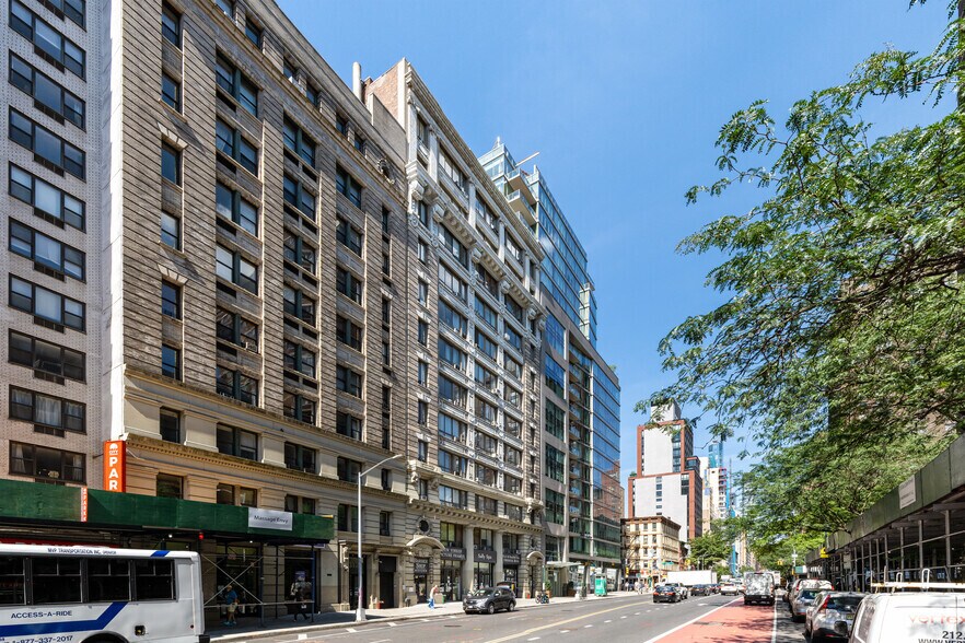 310-312 E 23rd St, New York, NY à louer - Photo principale – Image 1 sur 3
