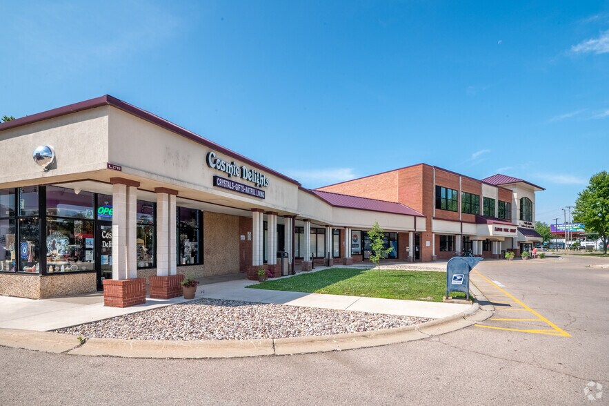 2705 E Washington Ave, Madison, WI à vendre - Photo de l’immeuble – Image 3 sur 19