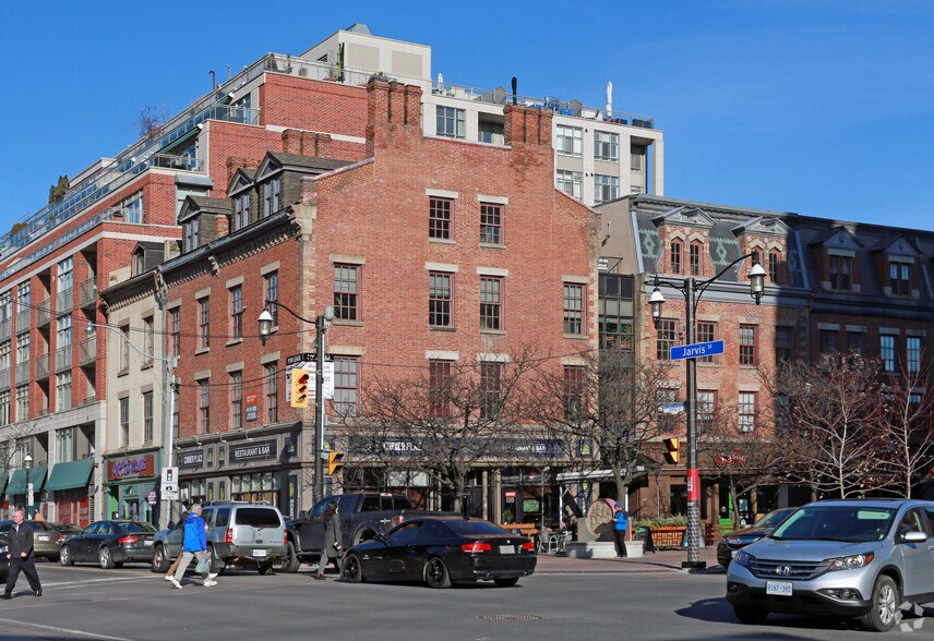 100 Front St E, Toronto, ON à louer - Photo de l’immeuble – Image 3 sur 6
